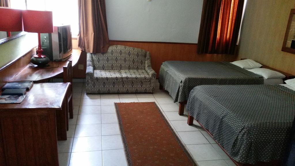 SAFFANA hôtel Douala Kamer foto