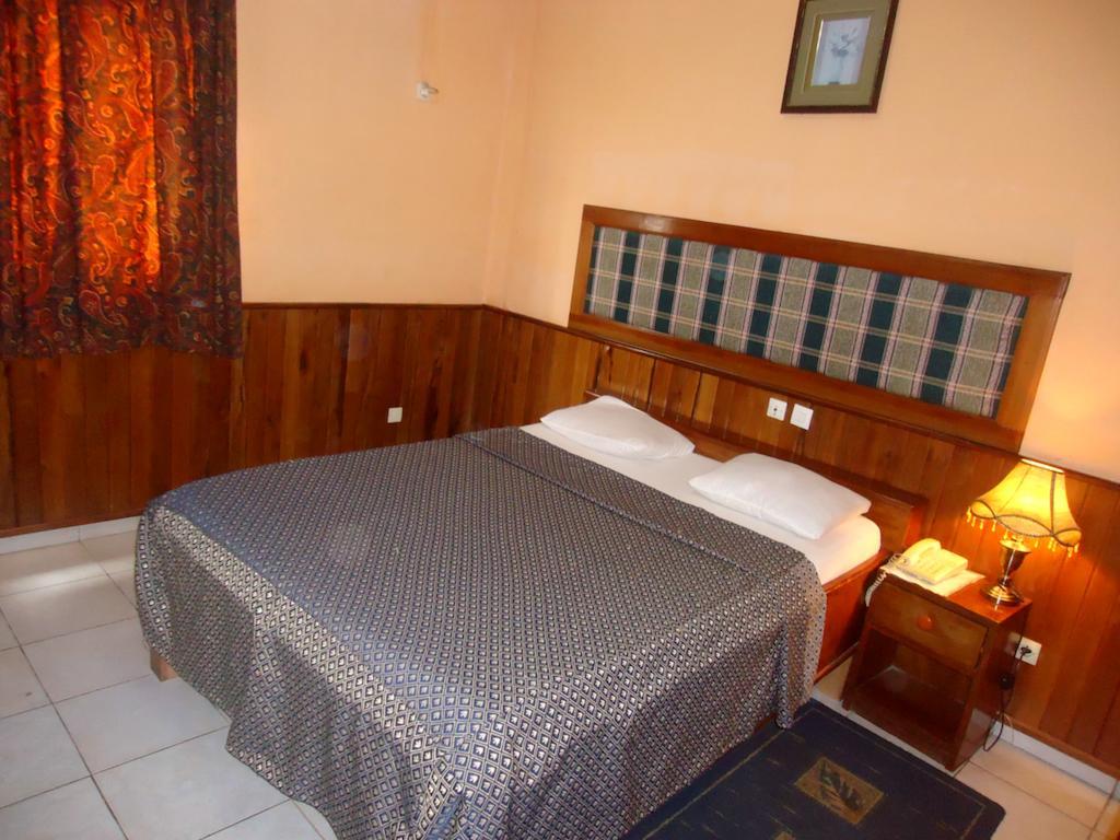 SAFFANA hôtel Douala Kamer foto