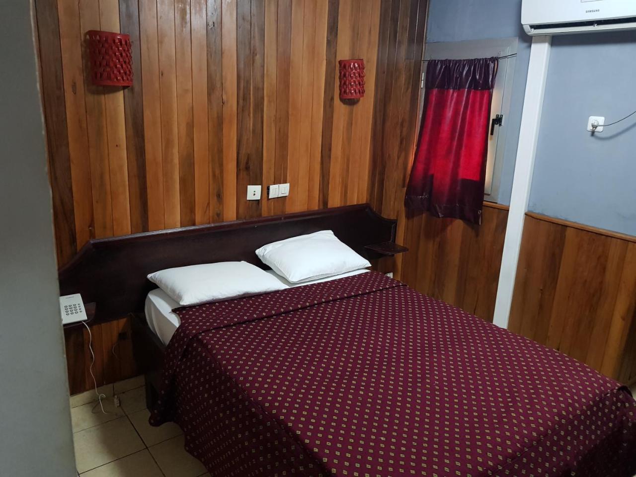 SAFFANA hôtel Douala Buitenkant foto