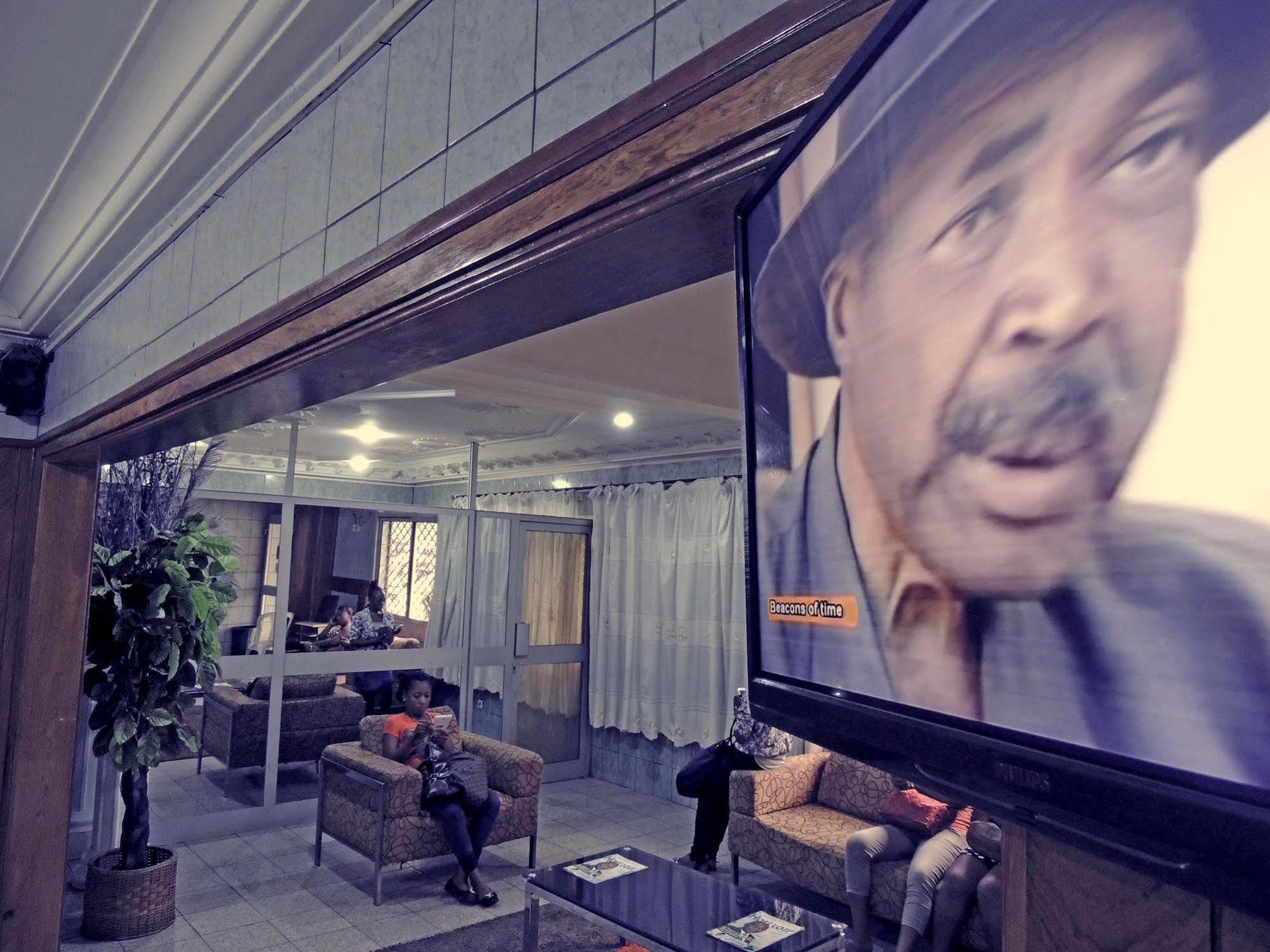 SAFFANA hôtel Douala Buitenkant foto
